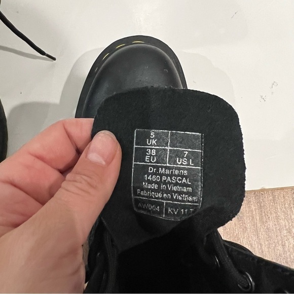 Dr. Martens 1460 Pascal Leather Lace Up Black Boots - Picture 14 of 14